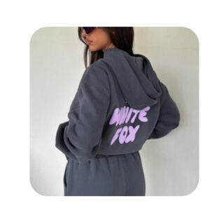 White Fox Boutique Hooded Sweatshirt XS/S  Like New Condition Volanic Color